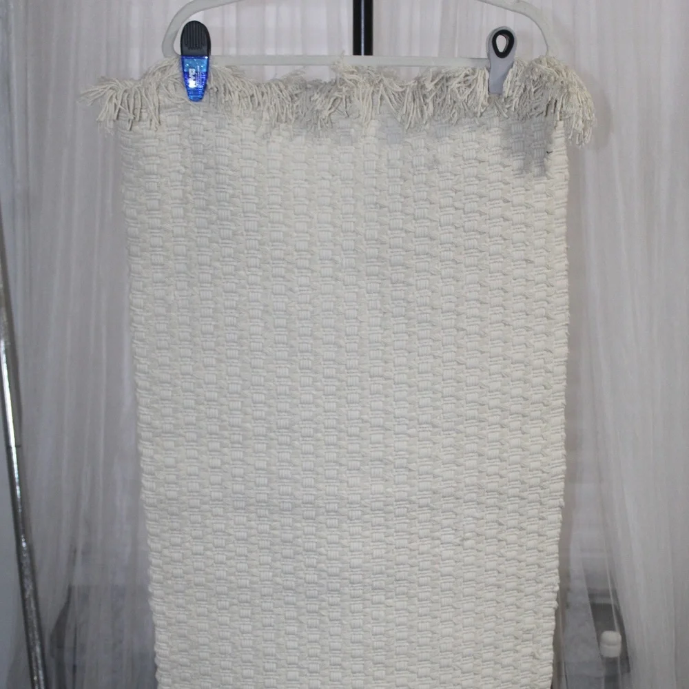 West Elm. Textured Woven Bath Mat. Sz. 20 x 34